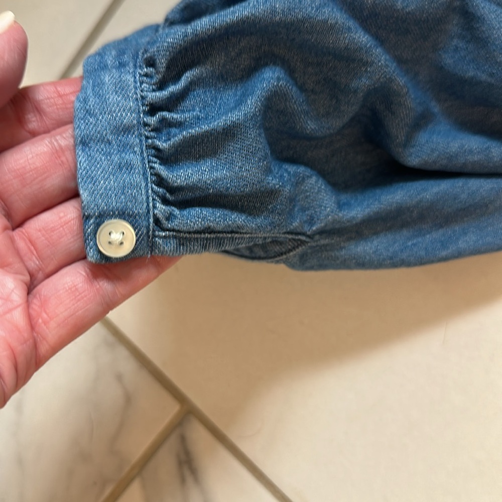 Old Navy chambray style Relaxed Blouse - Picture 3 of 3